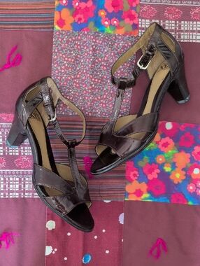 Sofft Dark Brown Patent Leather T-Strap Heels